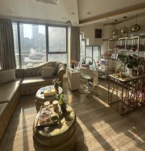 Ladies Salon for Sale in Abu Dhabi | Prime Beauty Business Investment Opportunity