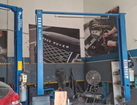 Garage for Sale in Ajman Industrial Area 2 | Fully Equipped Auto Workshop UAE