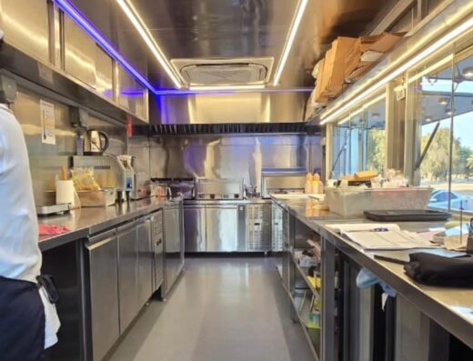 Profitable Food Truck for Sale in Al Ain – Established Brand & Ready-to-Operate