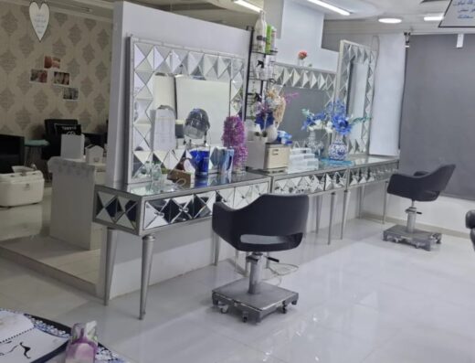 Ladies Beauty Salon for Sale in Al Ain – Fully Equipped, Prime Location Investment Opportunity