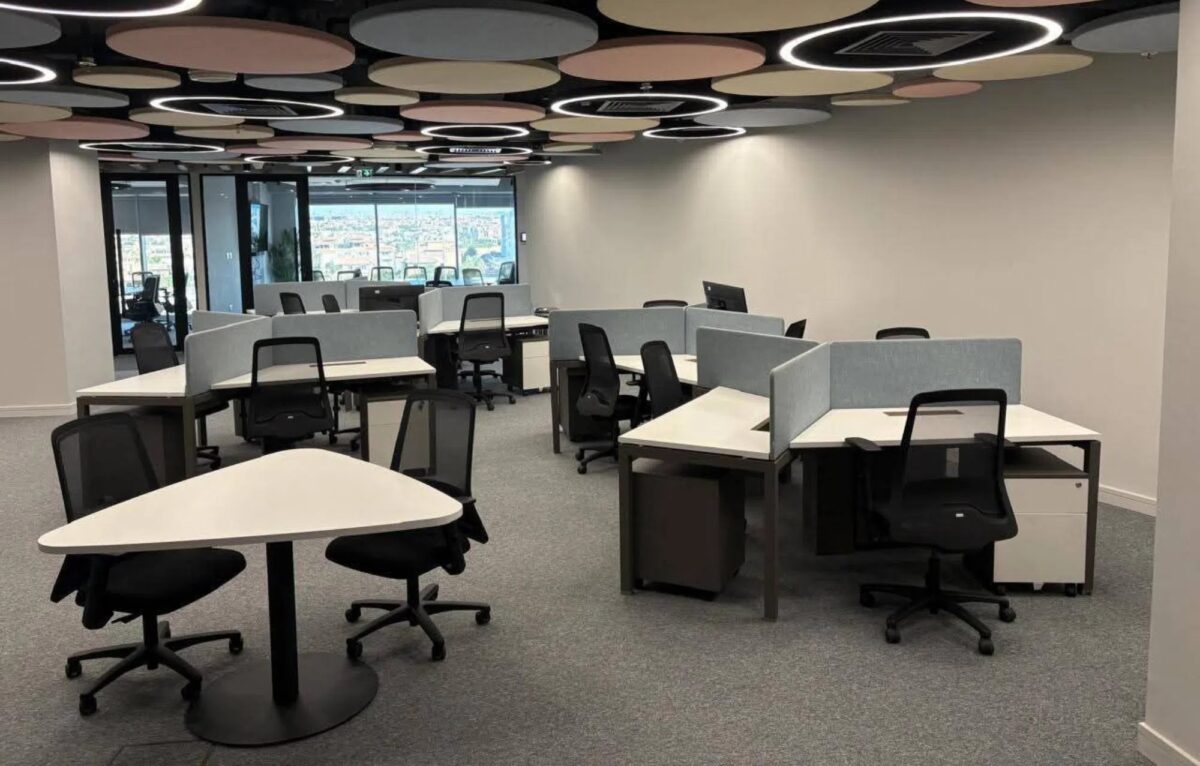 مكتب للبيع في العاصمة الإدارية الجديدة – استلام فوري متشطب بالتكييفات وتقسيط حتى 10 سنوات